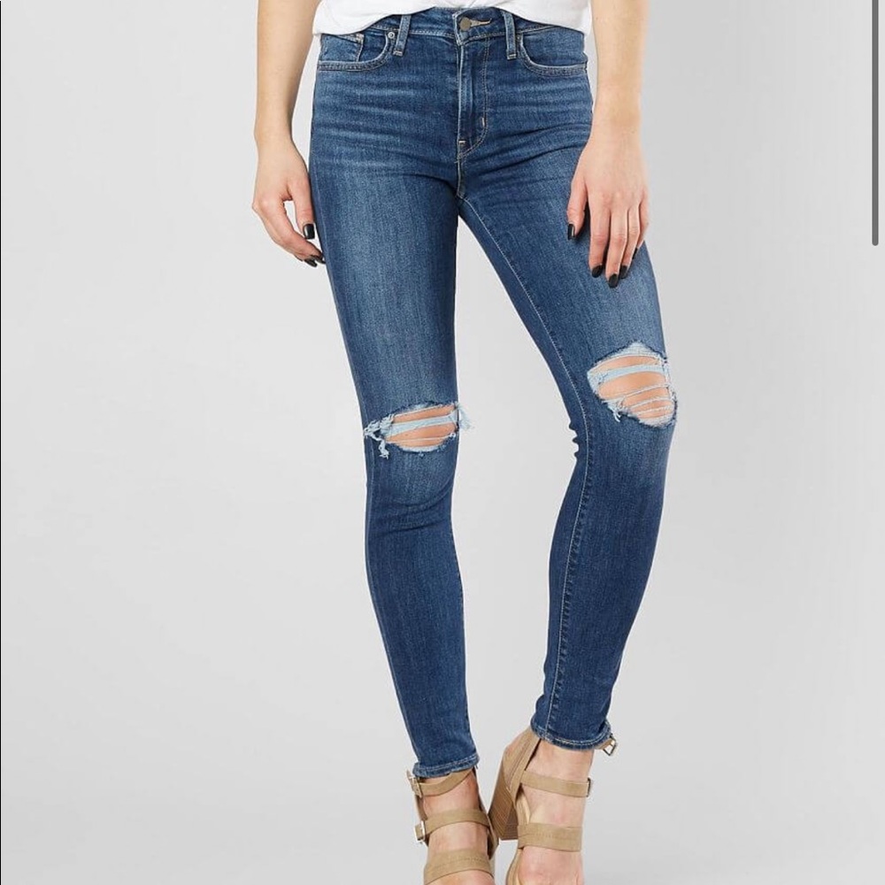 Excellent condition Levi’s 721 high rise